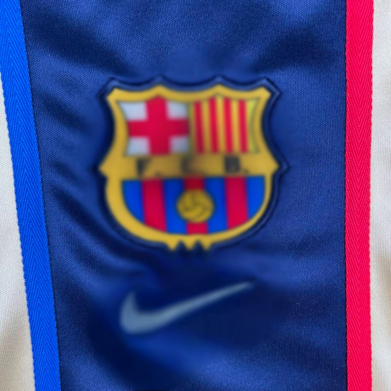 camiseta retro fc barcelona dorado 2002 escudo