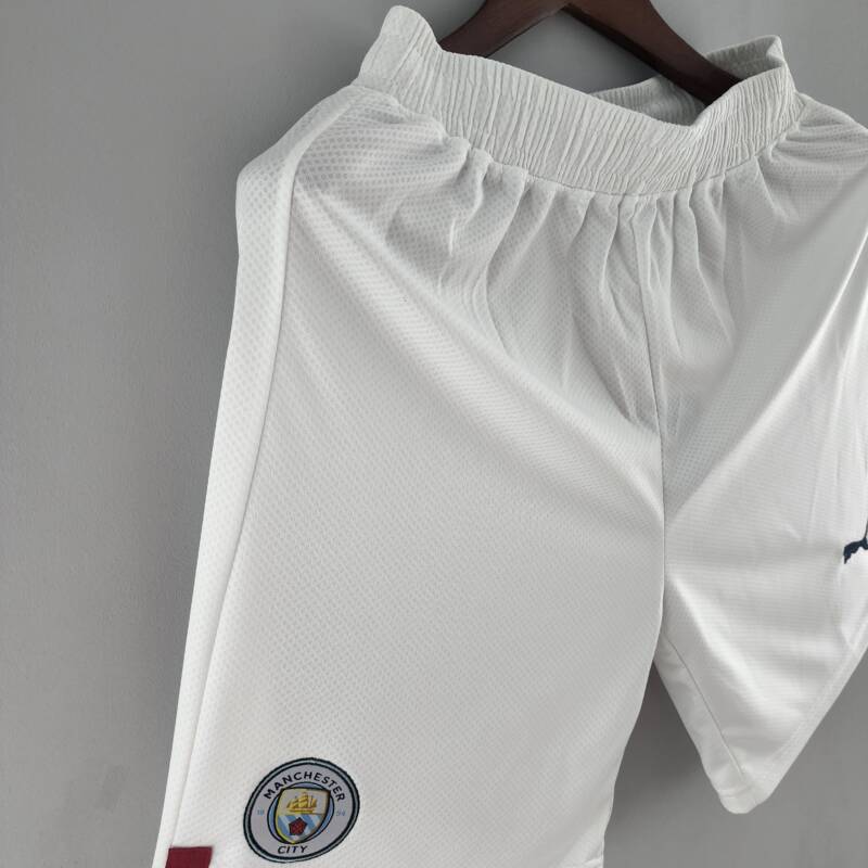 pantalon corto manchester city escudo