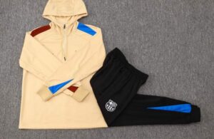 Chandal con Capucha FC Barcelona Crema 2024-2025 post