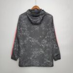 Cortavientos Real Madrid 2020/21 diseño dorsal