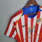 Camiseta Retro Atlético de Madrid 2004/05 diseño lateral