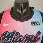 camiseta miamai heats degradiente rosa y azul