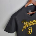 camiseta lakers negra lateral