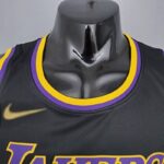Camiseta Los Ángeles Lakers Bonus Edition Black 2021 diseño frontal cuello redondo