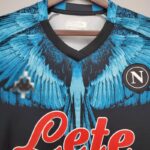 Camiseta Napoli black-blue × Marcelo Burlon 2021/22 diseño frontal