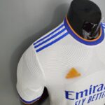 Primera equipación Player Version Real Madrid 2021/22 diseño lateral