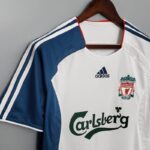 camiseta liverpool 2007 hombro