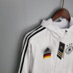 Cortavientos Alemania 2021/22 diseño lateral