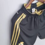 Pantalón Corto equipación alternativa Real Madrid 2011/2012 diseño lateral