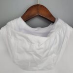 Cortavientos Real Madrid 2021/22 capucha