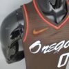 Camiseta Portland Trail Blazers City Edition Brown diseño lateral