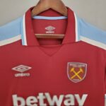 camiseta Primera equipación West Ham 2021/22 cuello y diseño principal