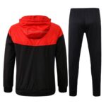 Chandal con Capucha Liverpool 2021/22