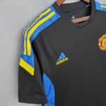Camiseta calentamiento Manchester United 2021/22