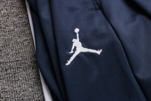 Chandal con Capucha París Saint-Germain 2021/22 (2 colores)