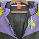 Cortavientos Nike Brasil 202122 (7) diseño frontal