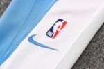 Logo pantalon Chandal Lakers azul claro con capucha