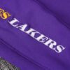 logo chandal lakers morado con capucha