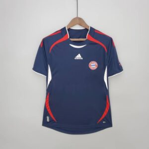 Camiseta calentamiento “Teamgeist” Bayern de Múnich adelante