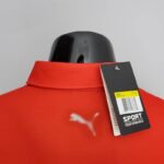 Polo Ferrari 2022 cuello