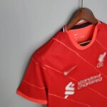camiseta liverpool champions 2022 pecho lateral