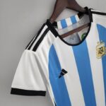 Camiseta Argentina Mundial Qatar 2022 Versión femenina lateral