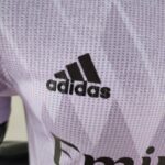 Camiseta Real Madrid Segunda Equipación 2022-2023 Versión Jugador marca