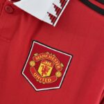 ESCUDO Camiseta Manchester United Primera Equipación 2022-2023 Versión Aficionado