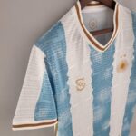 PECHO LATERAL Camiseta de la Selección Argentina Edición Conmemorativa 2022 Versión Aficionado