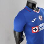 camiseta primera equipación Cruz Azul 2022 -2023 versión jugador - lateral