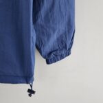 ACABADO LATERAL Cortavientos Nike Beige Azul