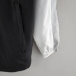 ACABADO LATERAL Cortavientos Nike Negro y Blanco