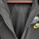 CUELLO CIERRE Cortavientos Negro