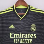 Camiseta Real Madrid tercera equipación 2022 - 2023 versión fan pecho