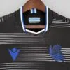 Camiseta Real Sociedad segunda equipación 2022 - 2023 versión fan pecho