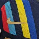 Camiseta prepartido FC Barcelona temporada 2022-2023 - versión jugador - marca