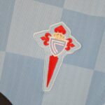 Camiseta primera equipación Celta 22-23 versión fan - escudo