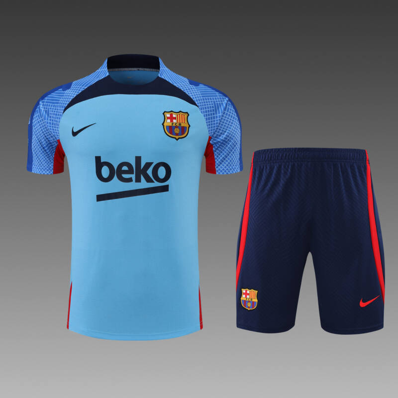 Conjunto de entrenamiento del FC Barcelona manga corta azul - 2022-2023 - frontal Conjunto de entrenamiento del FC Barcelona manga corta azul - 2022-2023 - frontal
