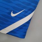 Pantalón corto azul Barcelona entrenamiento 2021-2022 marca