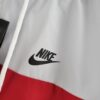 marca Cortavientos Nike Rojo y Blanco