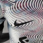 Camiseta del Liverpool segunda equipación 22-23 versión jugador - marca