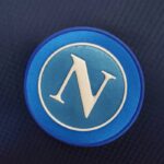 Nueva camiseta local Napoli 2023 escudo