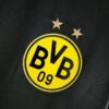 Segunda Equipación Borussia Dortmund 2022-23 escudo
