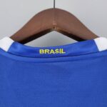 Camiseta retro Brasil segunda equipación 2006 - cuello posterior