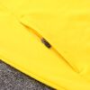 Bolsillo de la chaqueta del chándal amarillo del Flamengo 2022-2023