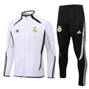 Conjunto de chándal blanco del Real Madrid 2022-2023