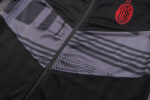 Cremallera de la chaqueta del chándal negro de la A.C Milan 2022-2023.