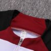 Cuello de la chaqueta del chándal púrpura del Liverpool 2022-2023