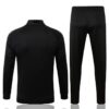 Dorsal del conjunto chándal negro del Manchester United 2022-2023