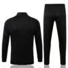 Dorsal del conjunto chándal negro del Manchester United 2022-2023